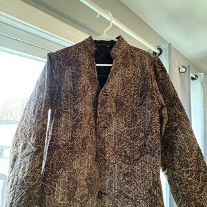 Quilted Floral Pattern Jacket in Deep Brown and Cream Reversible with packets